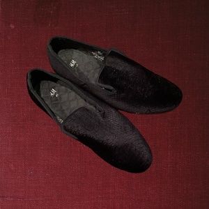 Black Velvet Slip On Shoes, 8, HM